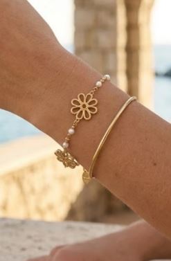 Bracelet Fleurs Perlées – Douceur & Féminité