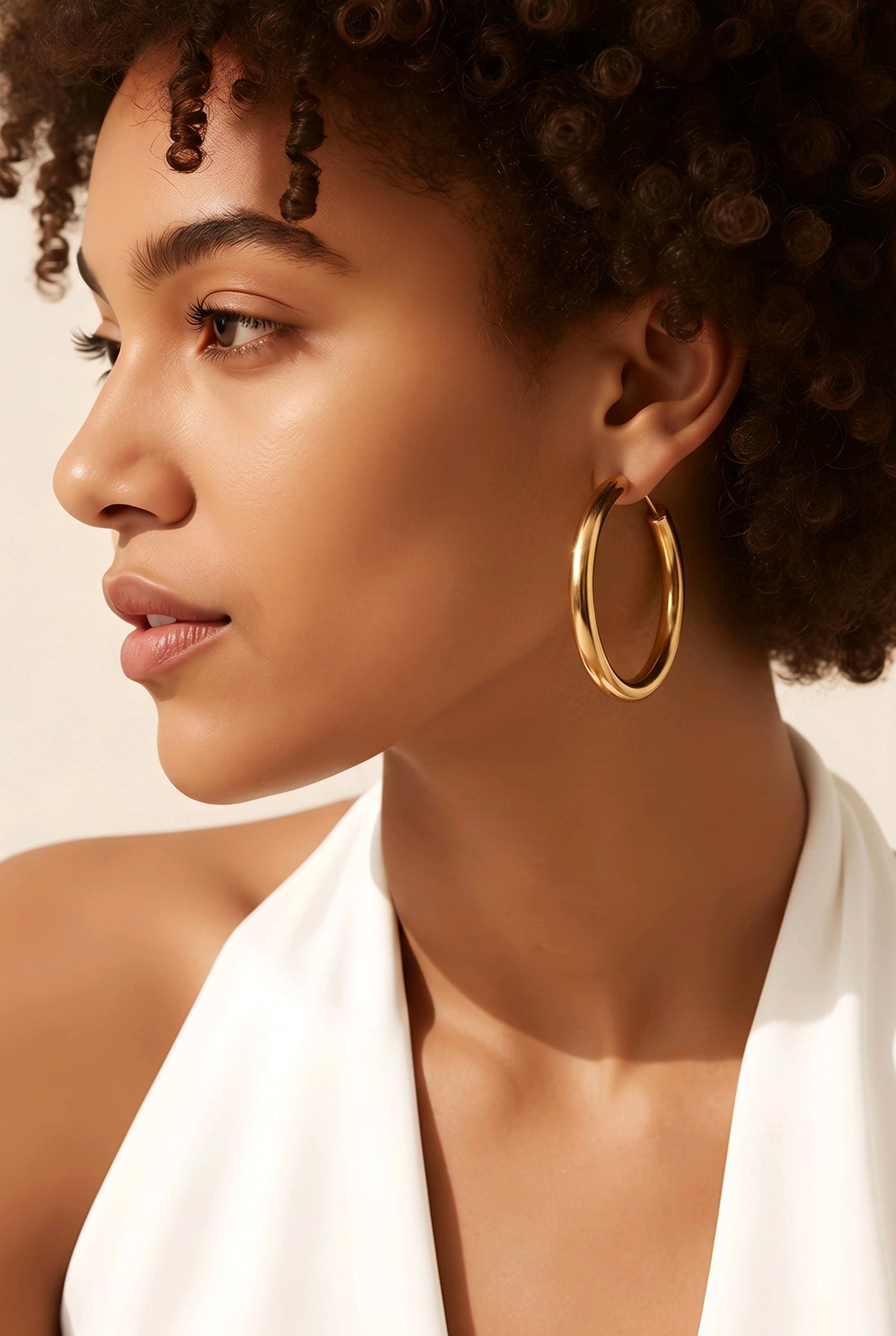 Boucles d’Oreilles Créoles Dorées – Chic Intemporel