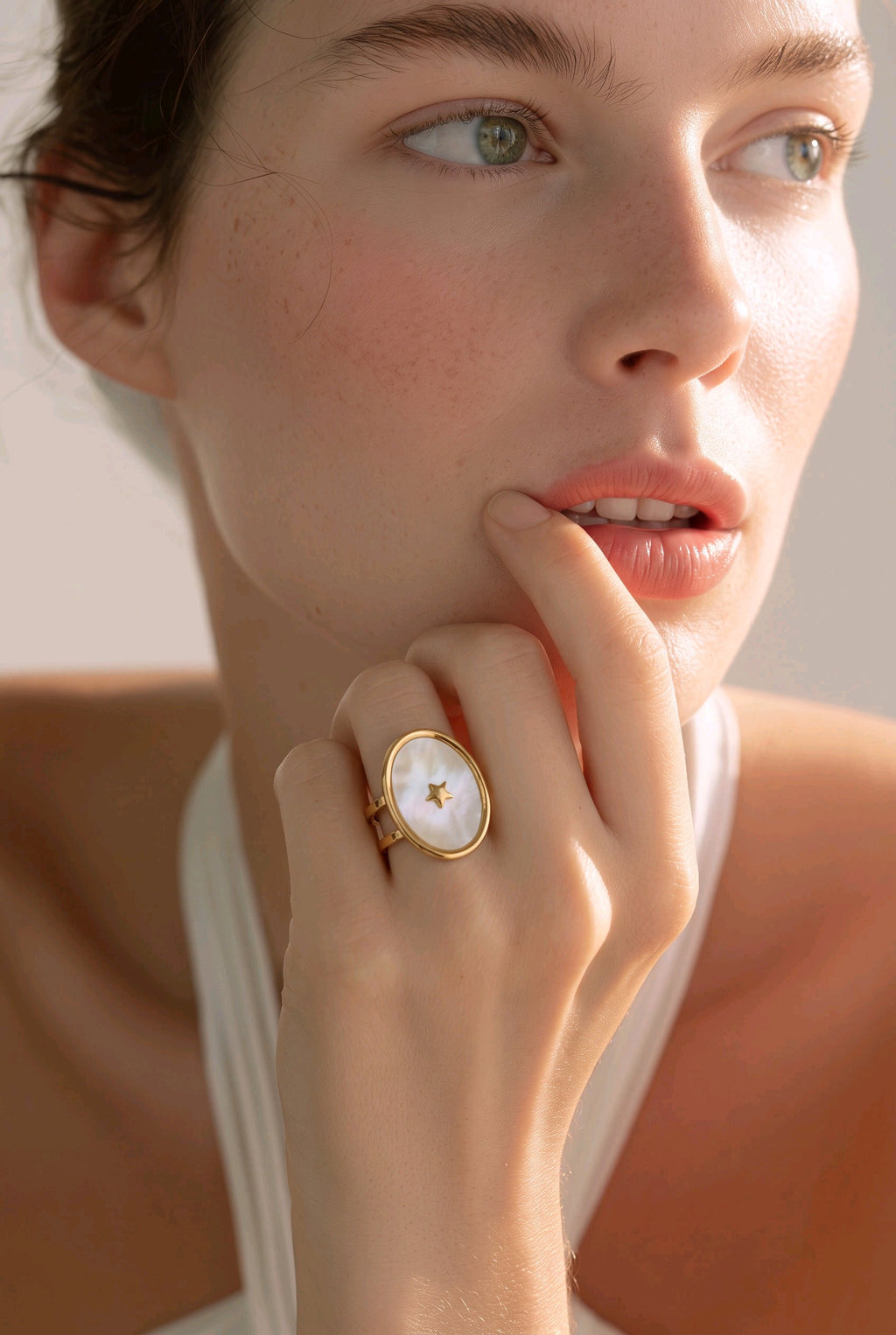 Bague Nacre Étoile en Acier Inoxydable – Élégance Naturelle & Raffinée