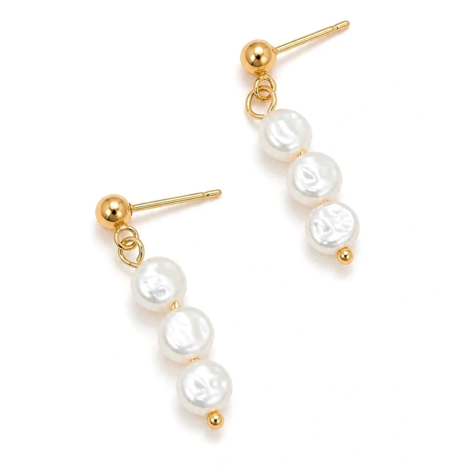 Boucles d’Oreilles Perles Nacrées – Élégance Intemporelle